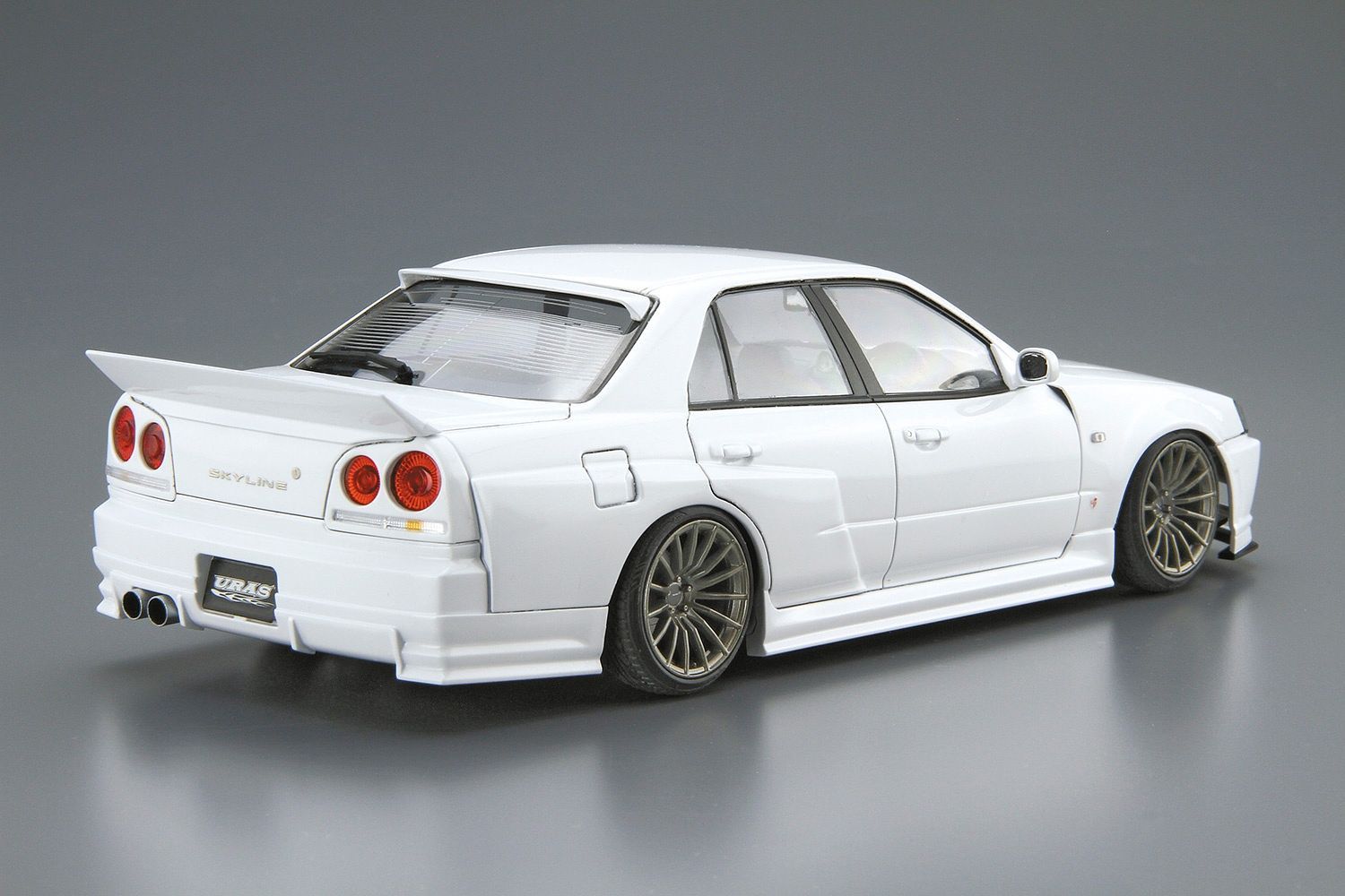 05534 Nissan Skyline ER34 Uras Type-R '01 Aoshima