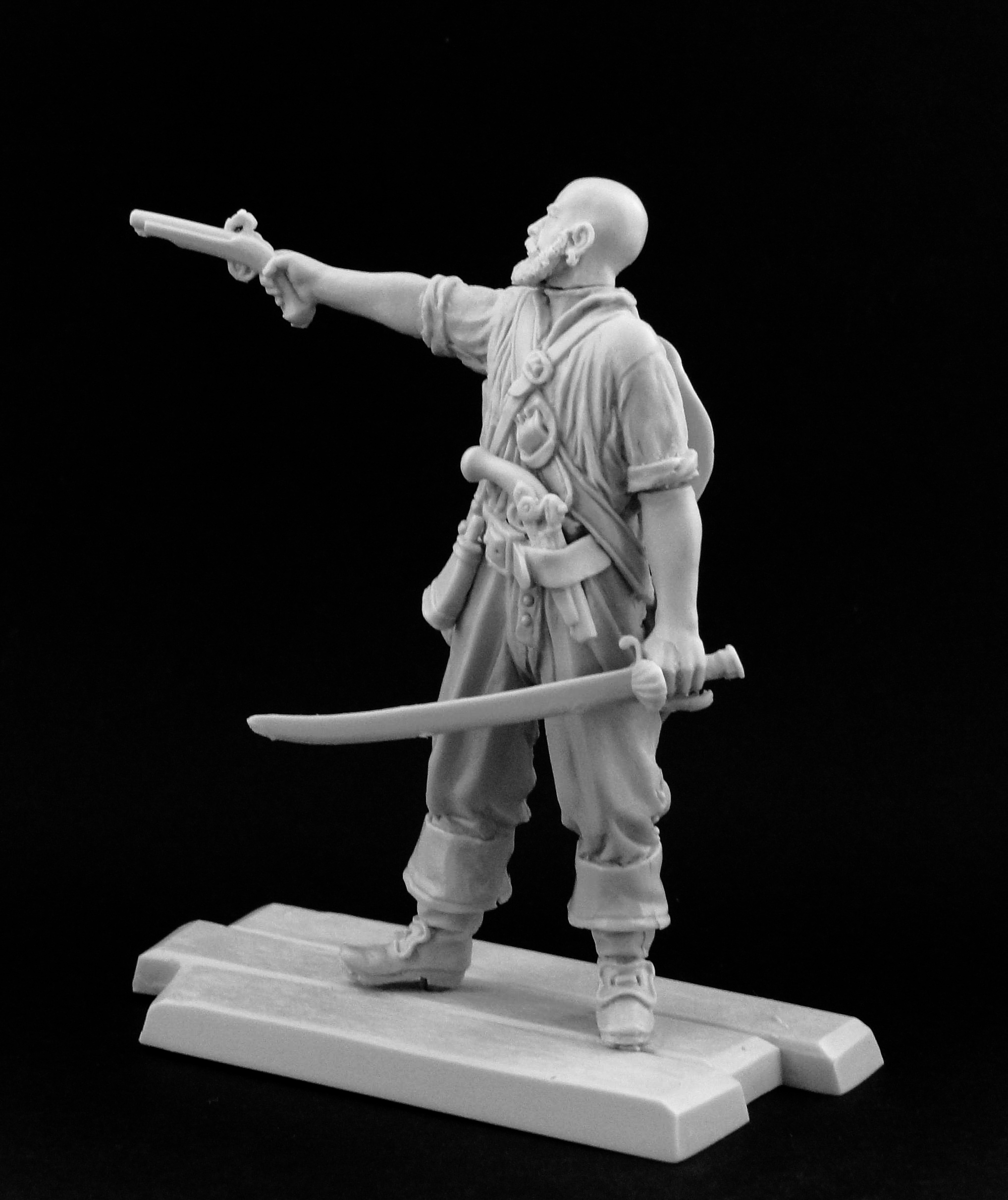 CHM-54024(M). Пират с пистолетом, 1660-80 гг. 54 мм.Материал - белый металл. Chronos Miniatures