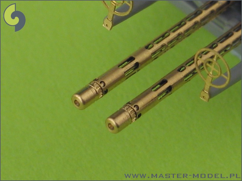 AM-32-026 Немецкий авиационный пулемет MG 81 и MG 81Z - точеные стволы и протравленные прицельные приспособления (2 шт.)