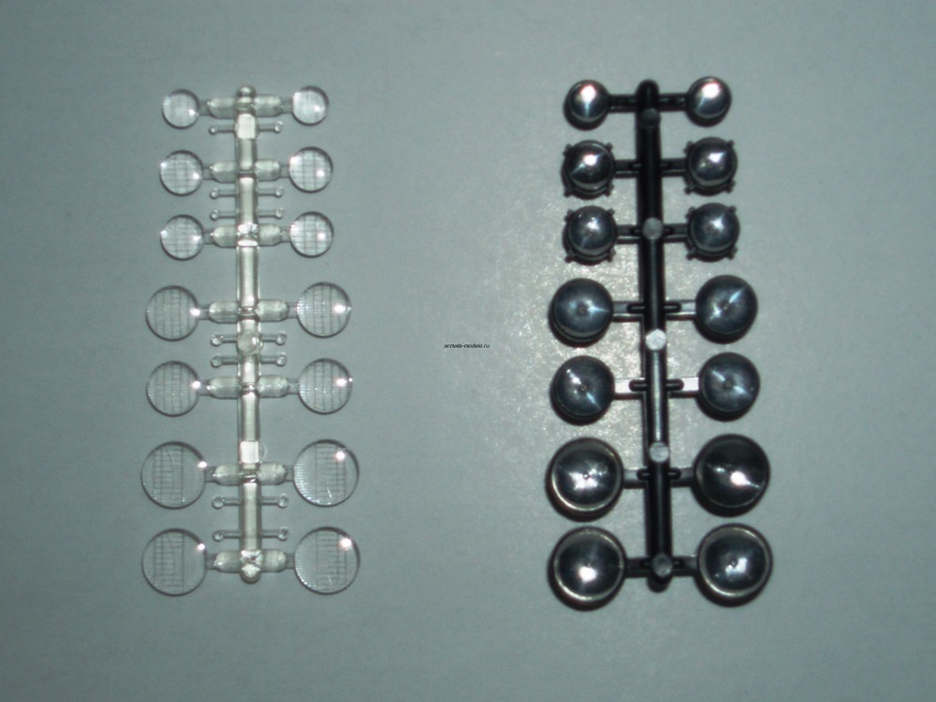 3502-ELF Дополнения для моделей Фары БТТ (14 шт.) Корпуса фар с запресованными отражателями+прозрачные линзы.