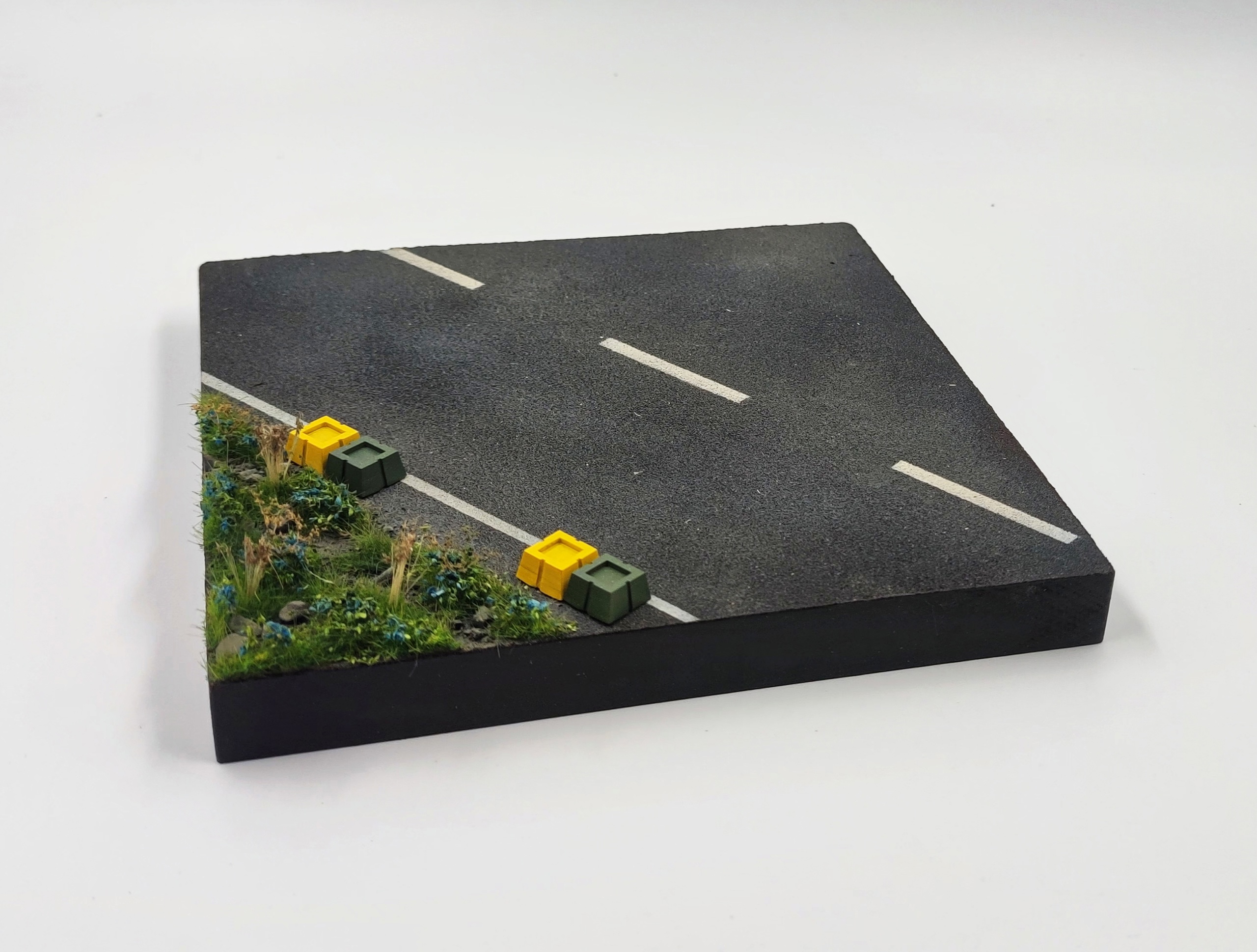 HE-48043 Подставка полоса (Аксессуары неокрашенные в комплекте) Размер 20х20см