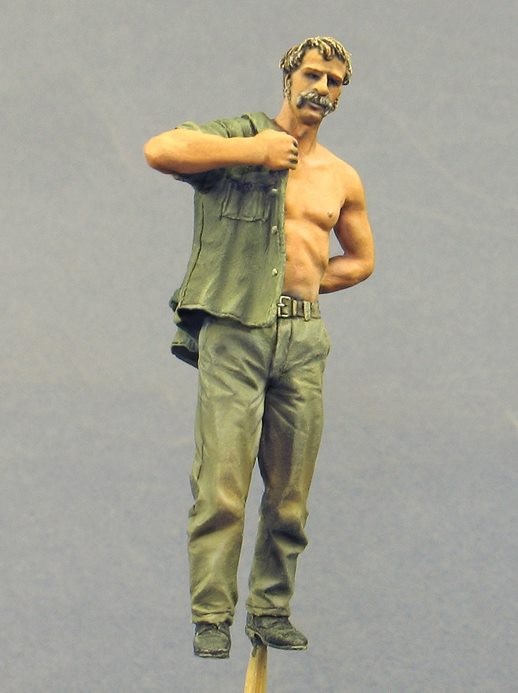 T35182 Бойцы Британского САС из экипажа Ленд Ровер Розовая пантера II (2) Tank