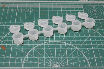 1571J Баночка для хранения и колеровки краски,  2,5 мл, герметичная крышка, набор 6 шт.,