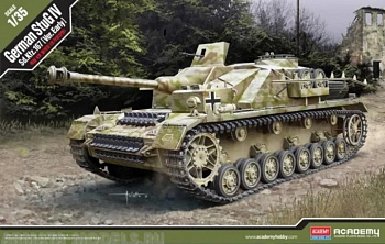 13522 САУ German StuG IV Sd.Kfz.167 (Ver. Early) (1:35)