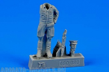 480080AERO  Фигура Soviet Air Force Colonel Korean War 1951 1/48