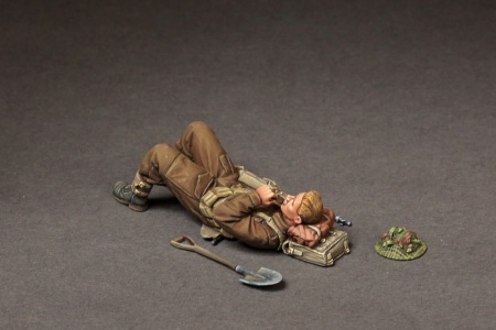 35136SOGA British infantryman at rest. SOGA Miniatures