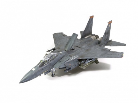 60312 BOEING F-15E Strike Eagle w/Bunker Buster Tamiya