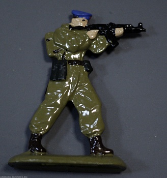 7-105 окрашеная фигура ВДВ. Рядовой